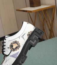 Charger l&#39;image dans la galerie, Chaussures Versace pour hommes
